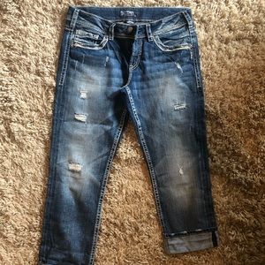 NWOT- Silver Jeans Suki Mid Capri